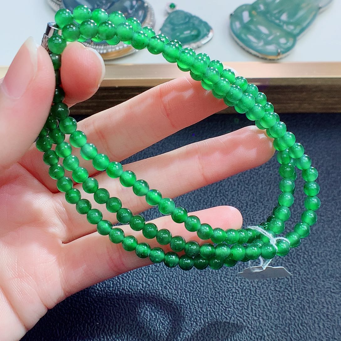 翡翠颈饰未镶嵌翡翠