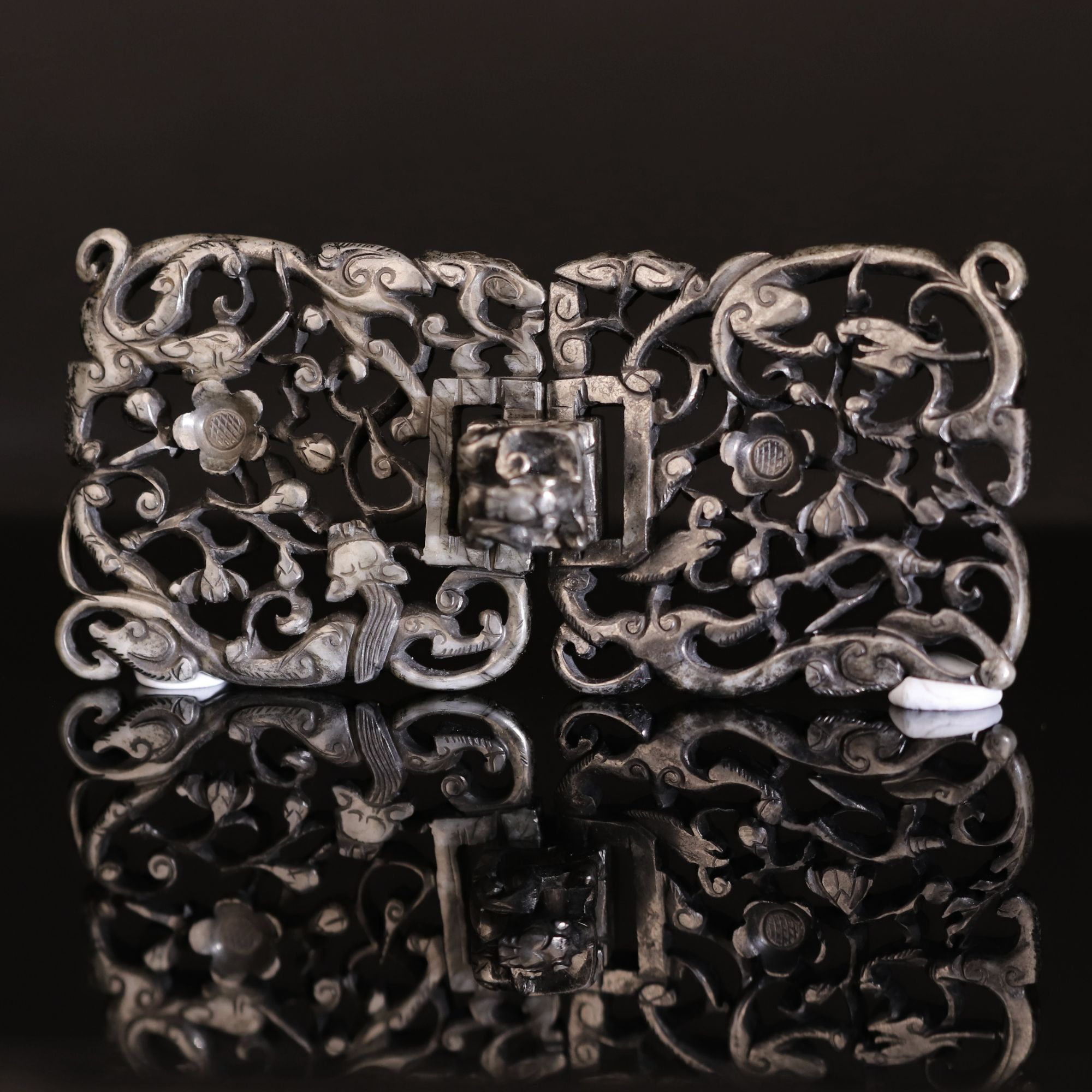 【古董】33、明代  和田玉龙凤纹带扣