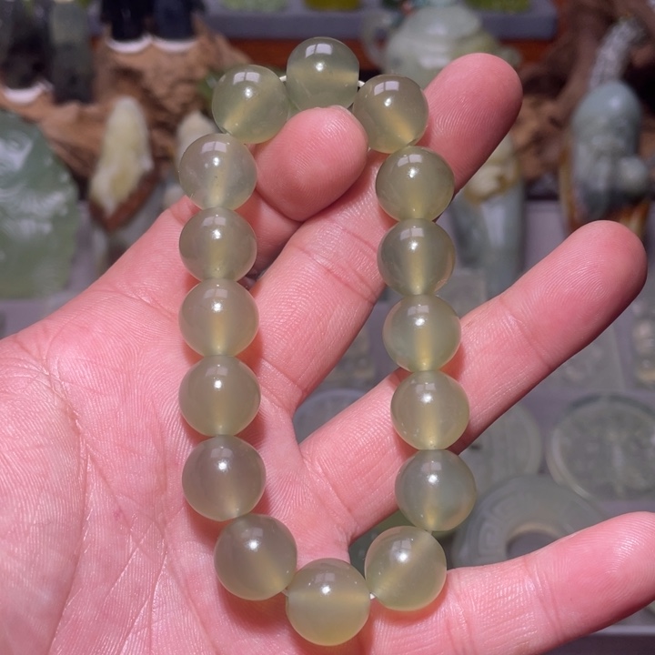 蛇纹石玉手串未镶嵌