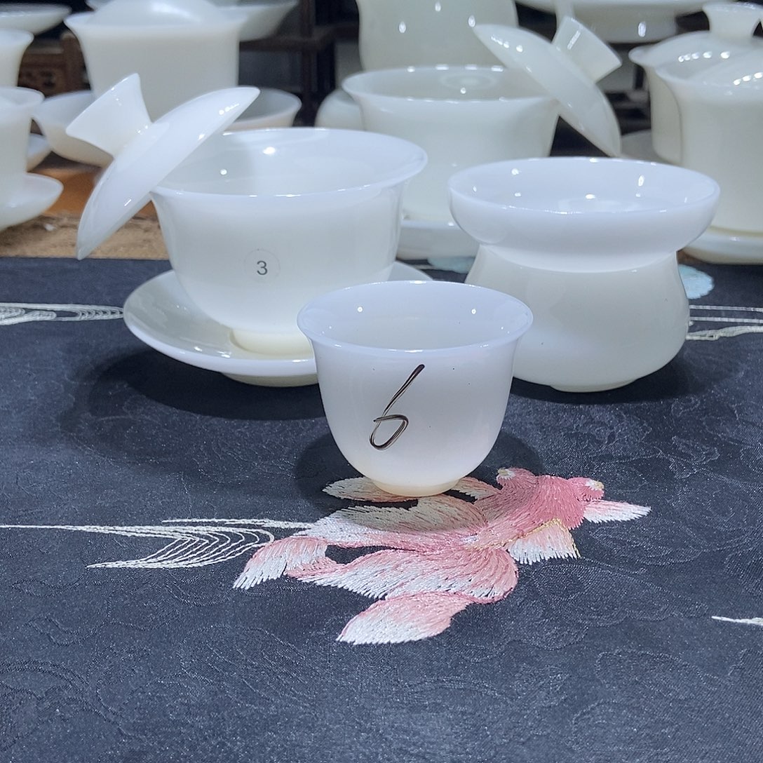 这些问题是因为他们有的人的思想不