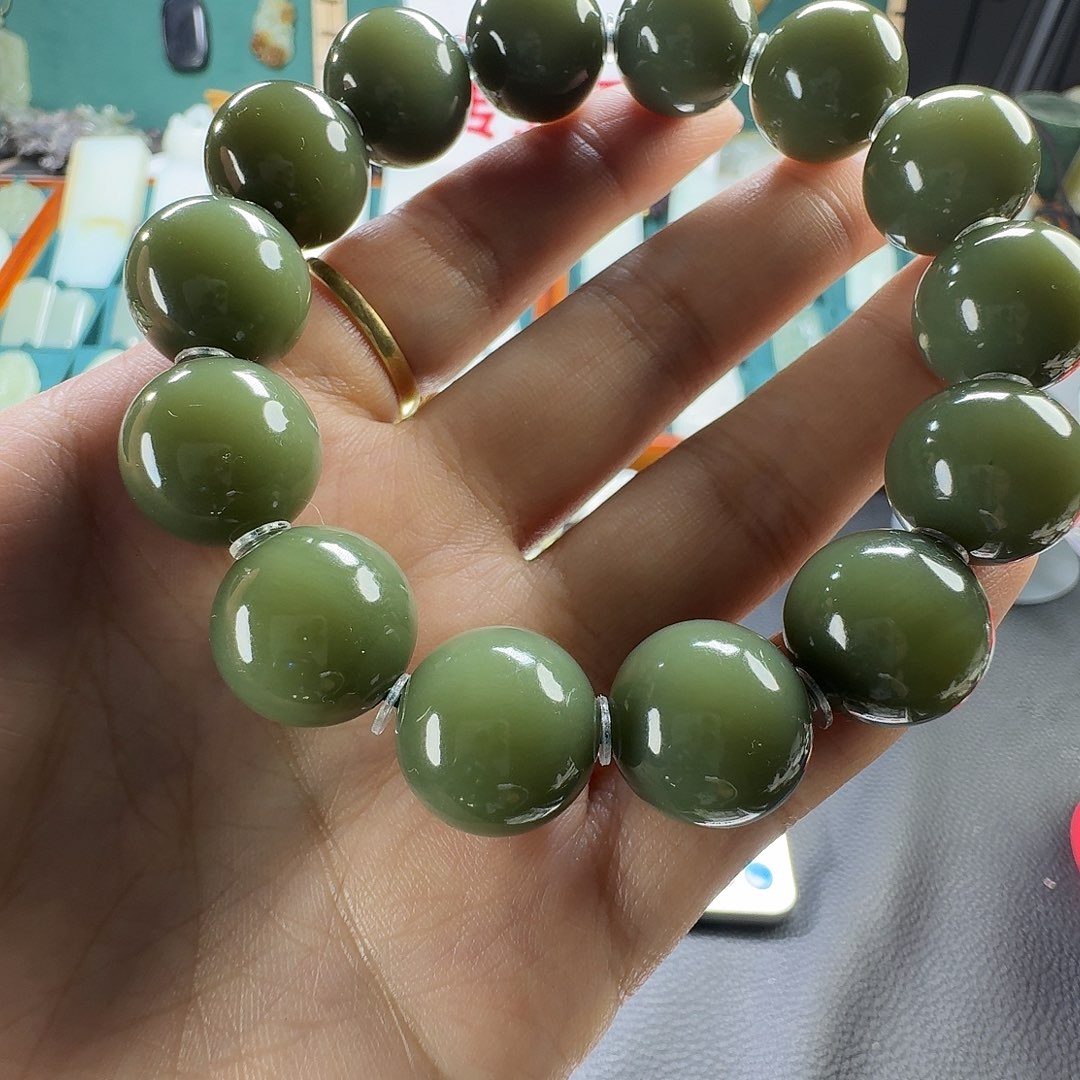 和田玉（糖玉）颈饰未镶嵌