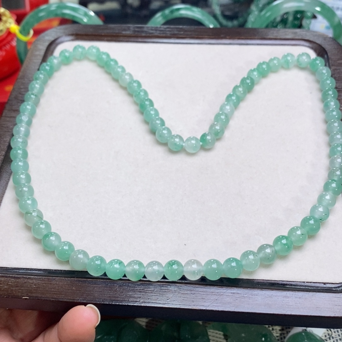 石英质玉颈饰未镶嵌卡8