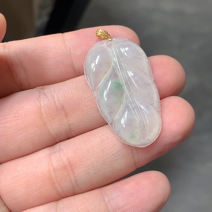 翡翠颈饰18K金镶嵌叶子