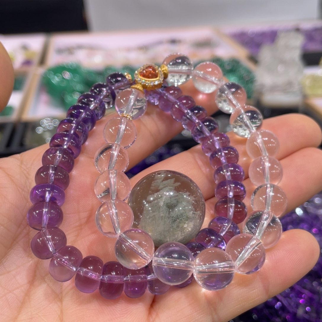 水晶摆件未镶嵌春****H手串