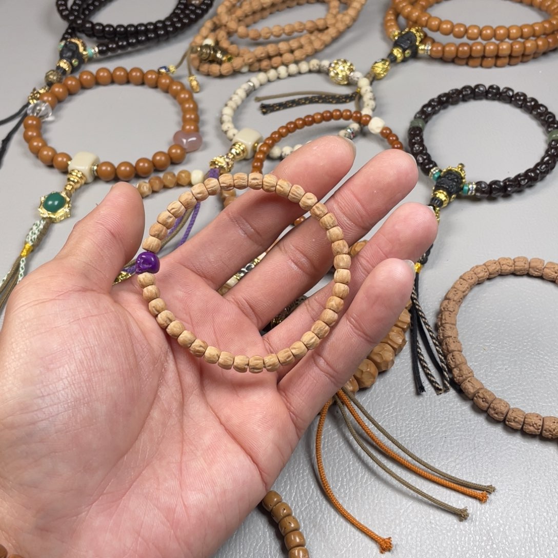 吊坠柏香籽/百香籽。。。。。。。。。。。。。。。