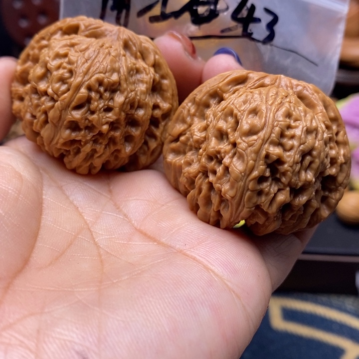 文玩核桃吊坠南江石