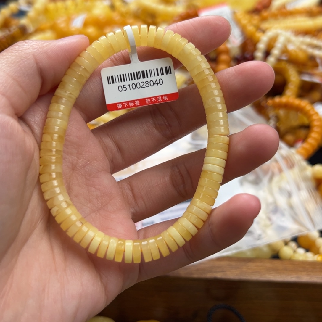 未镶嵌琥珀珠宝奇石