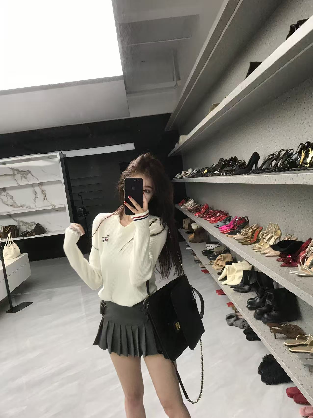 尹千金J【腊肠小狗】温柔学院风针织毛衣秋季气质修身上衣S257437