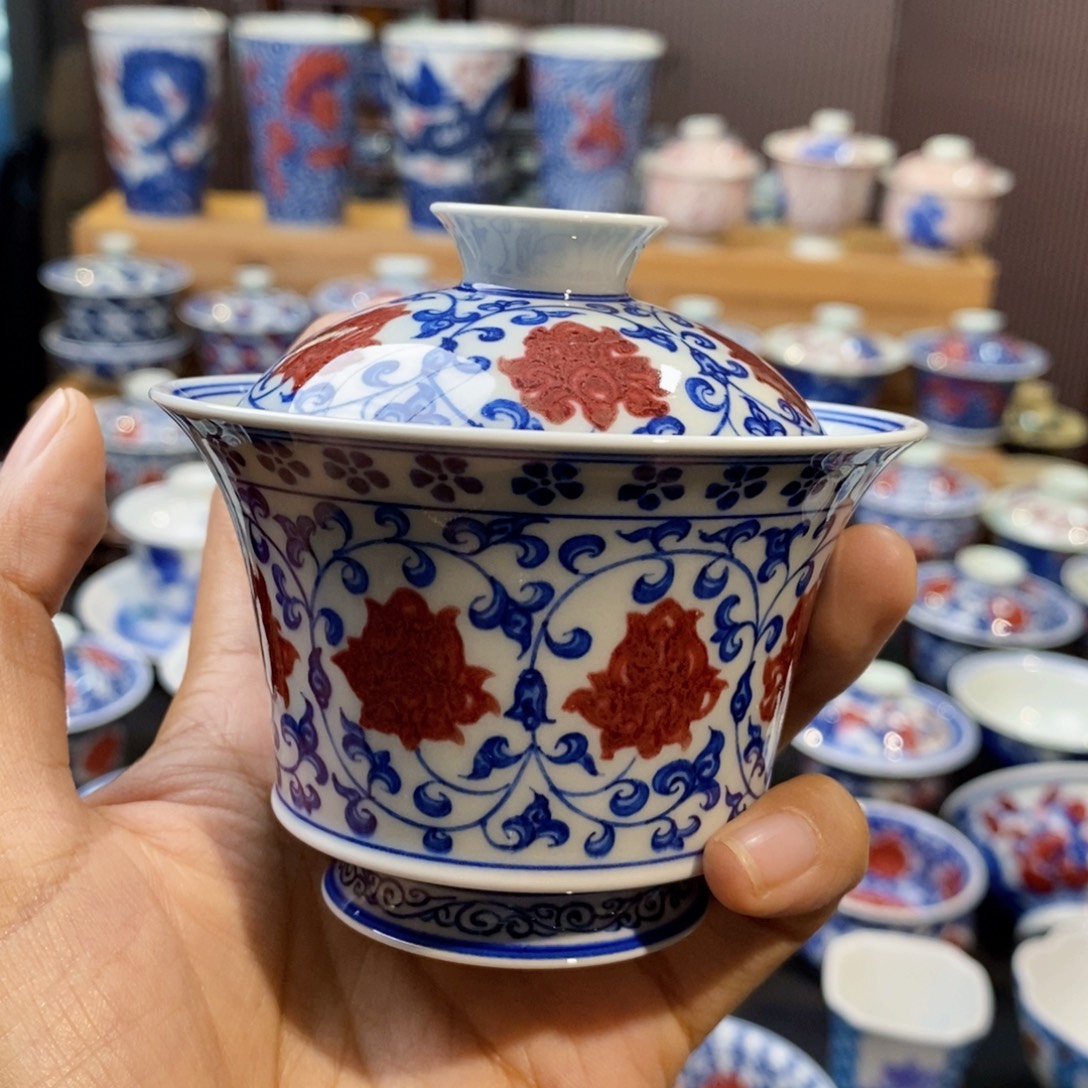 雨***n缠枝莲马蹄盖碗原矿手绘微瑕