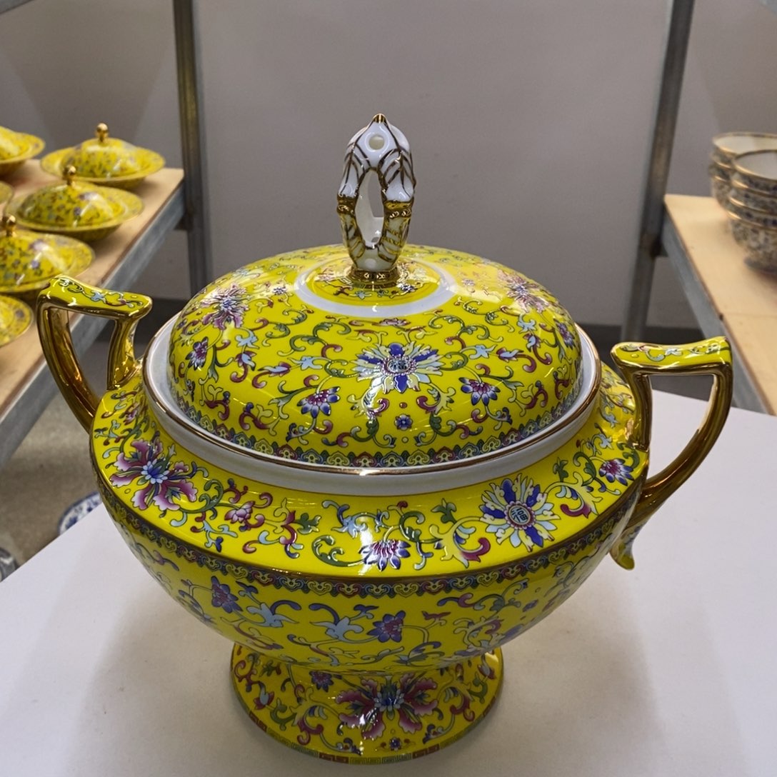 珐琅1个，，，，，，，，，，，，