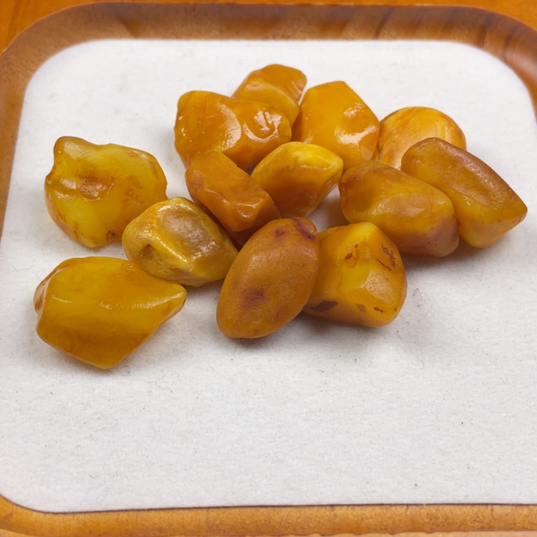 乙***凝定制琥珀未镶嵌定制