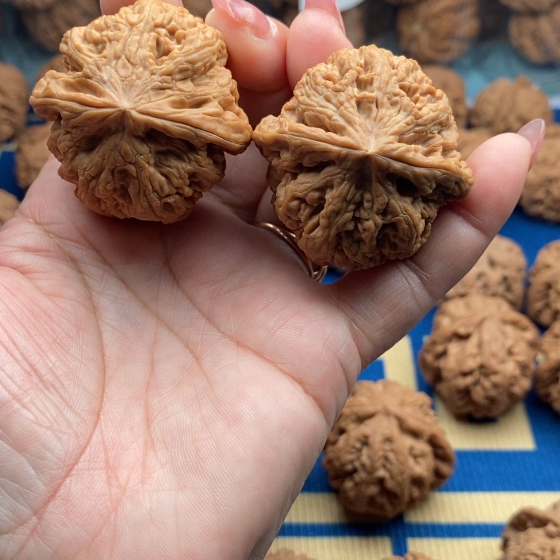 塞***魂吊坠文玩核桃粗筋42