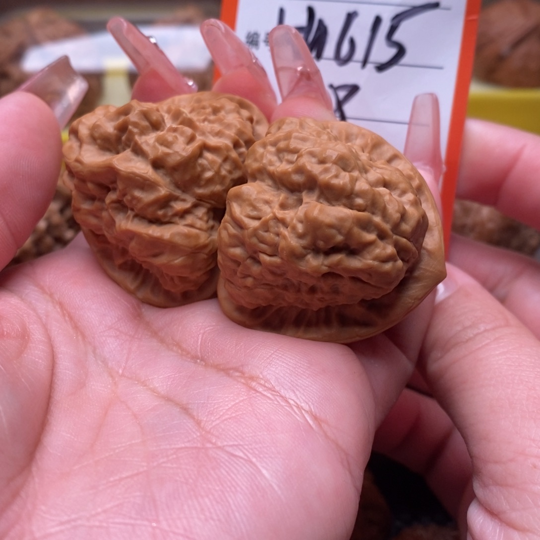 文玩核桃吊坠好**运蛤蟆38