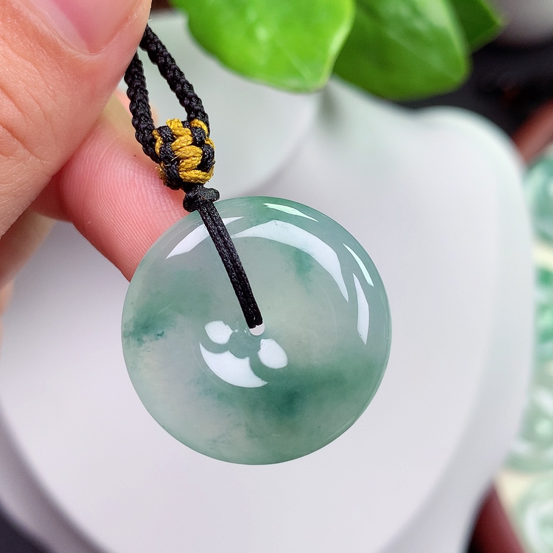 翡翠未镶嵌颈饰平安扣 25.7x6.0mm