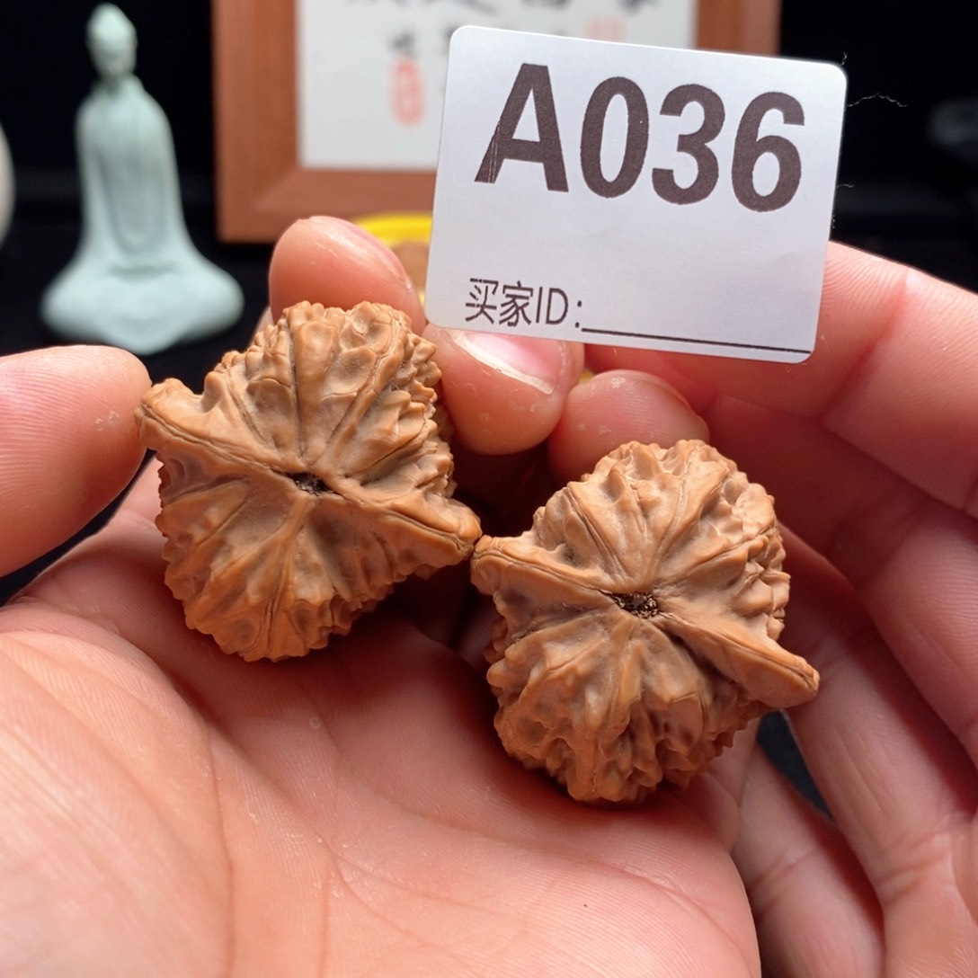 文玩核桃吊坠马老四37