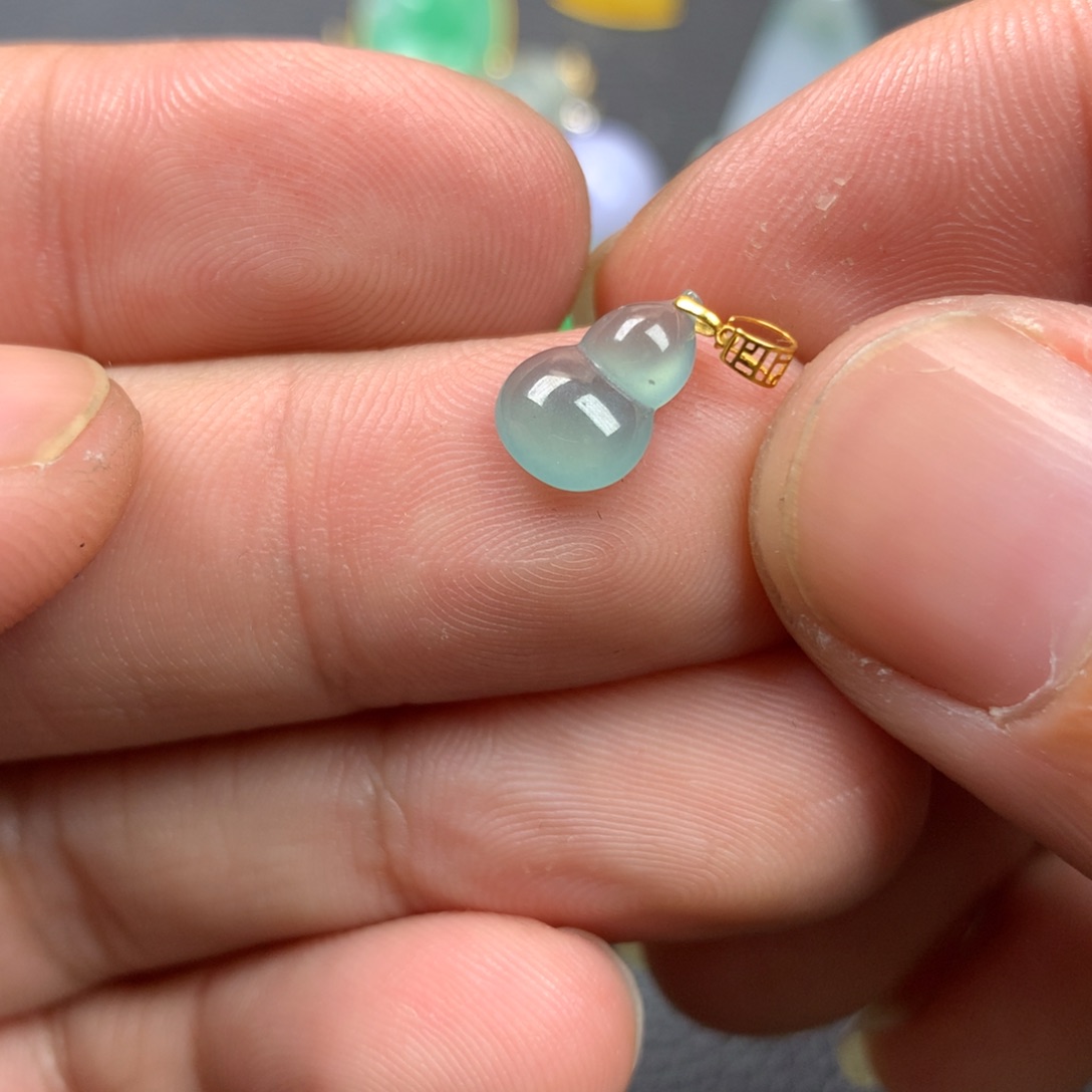 【闪购商品】颈饰18K金镶嵌翡翠翡翠