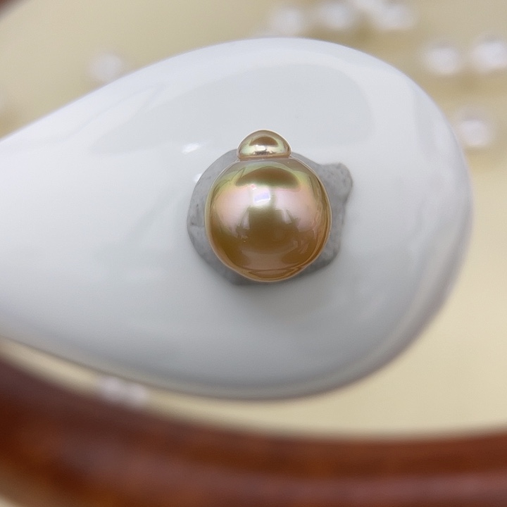 海水珍珠未镶嵌颈饰12.1 金珠 款后很圆！ 