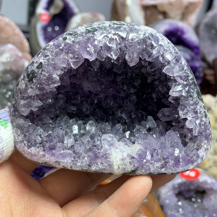 水晶摆件未镶嵌捡漏