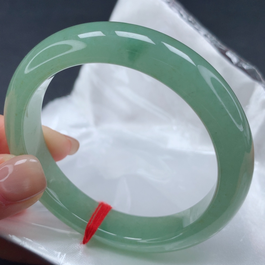 翡翠手镯未镶嵌，9号