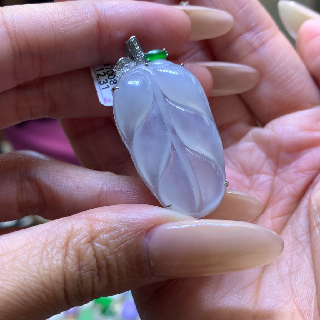 颈饰18K金镶嵌翡翠