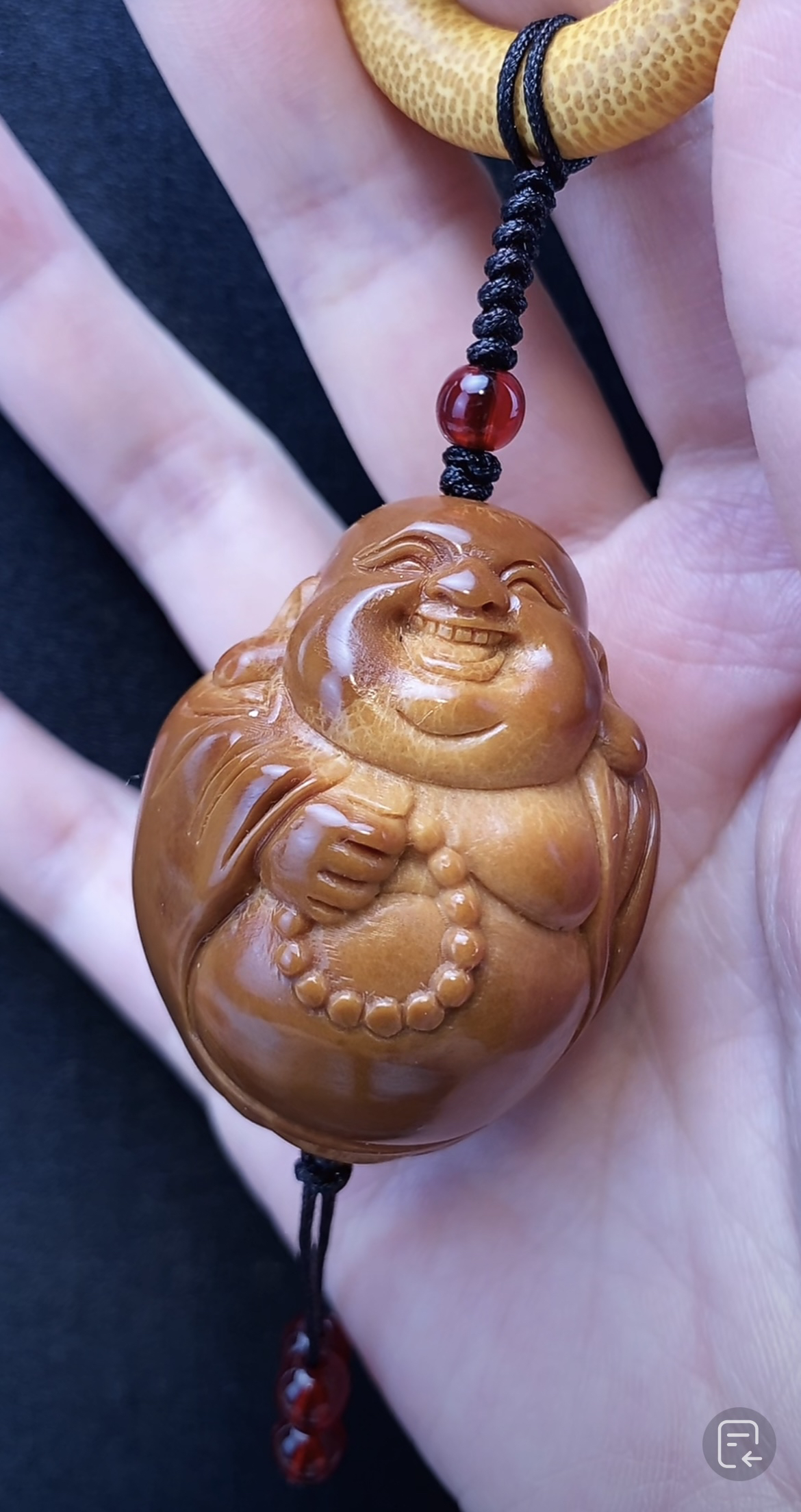 弥勒橄榄核特色雕刻件把件