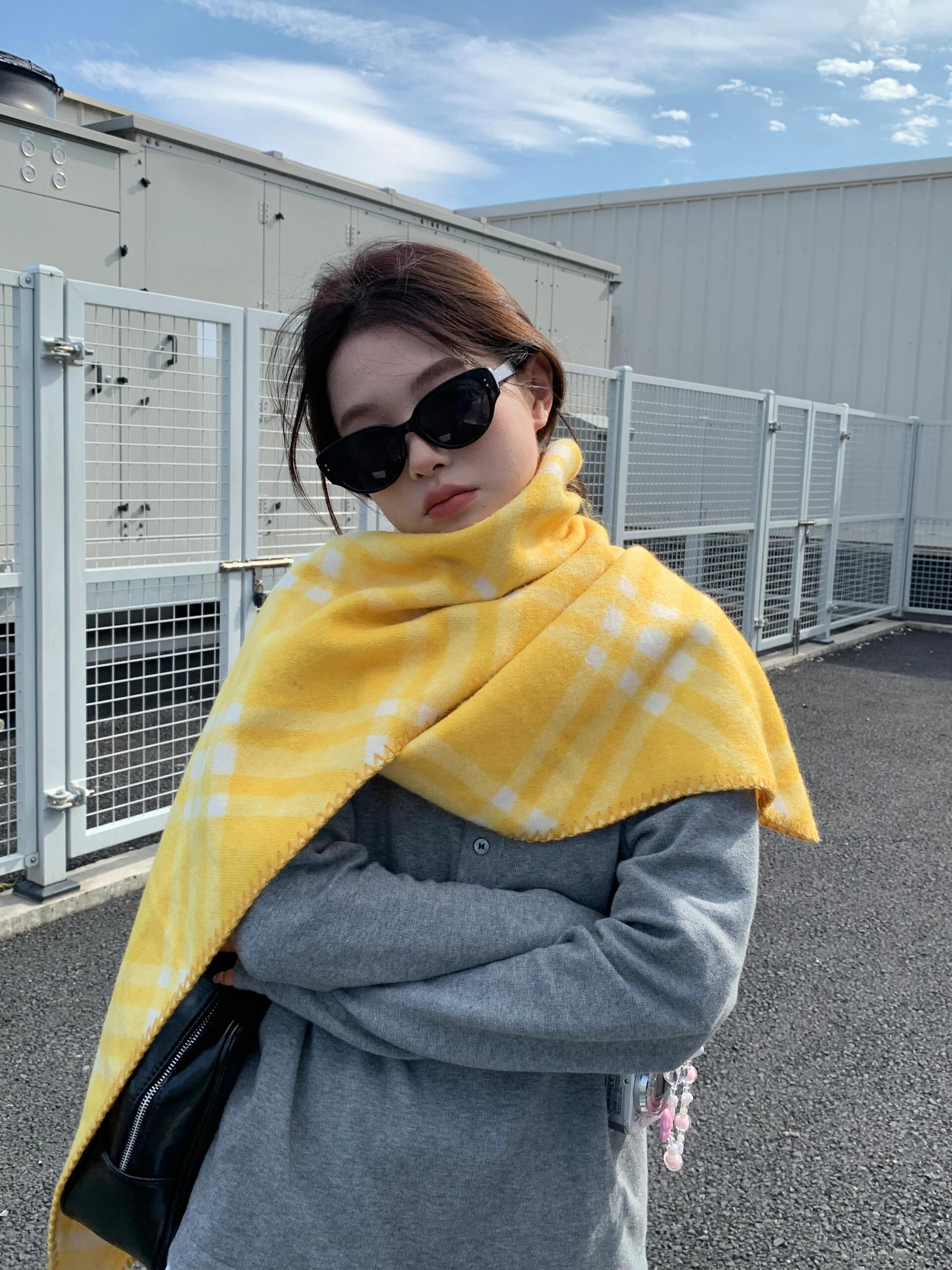 2024 秋冬男女通勤菱格纹联名围巾W5012