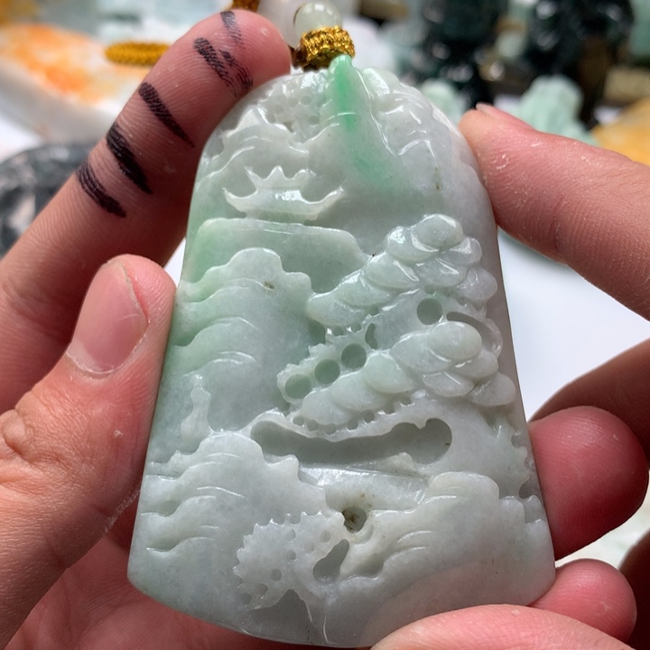 翡翠未镶嵌颈饰保真天然a货翡翠