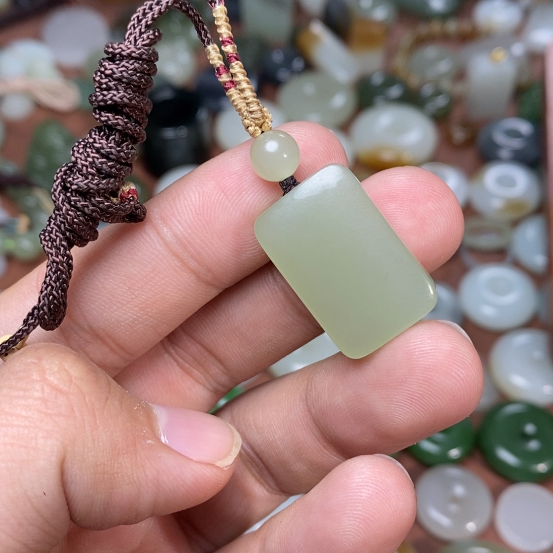 和田玉吊坠(不含链)未镶嵌