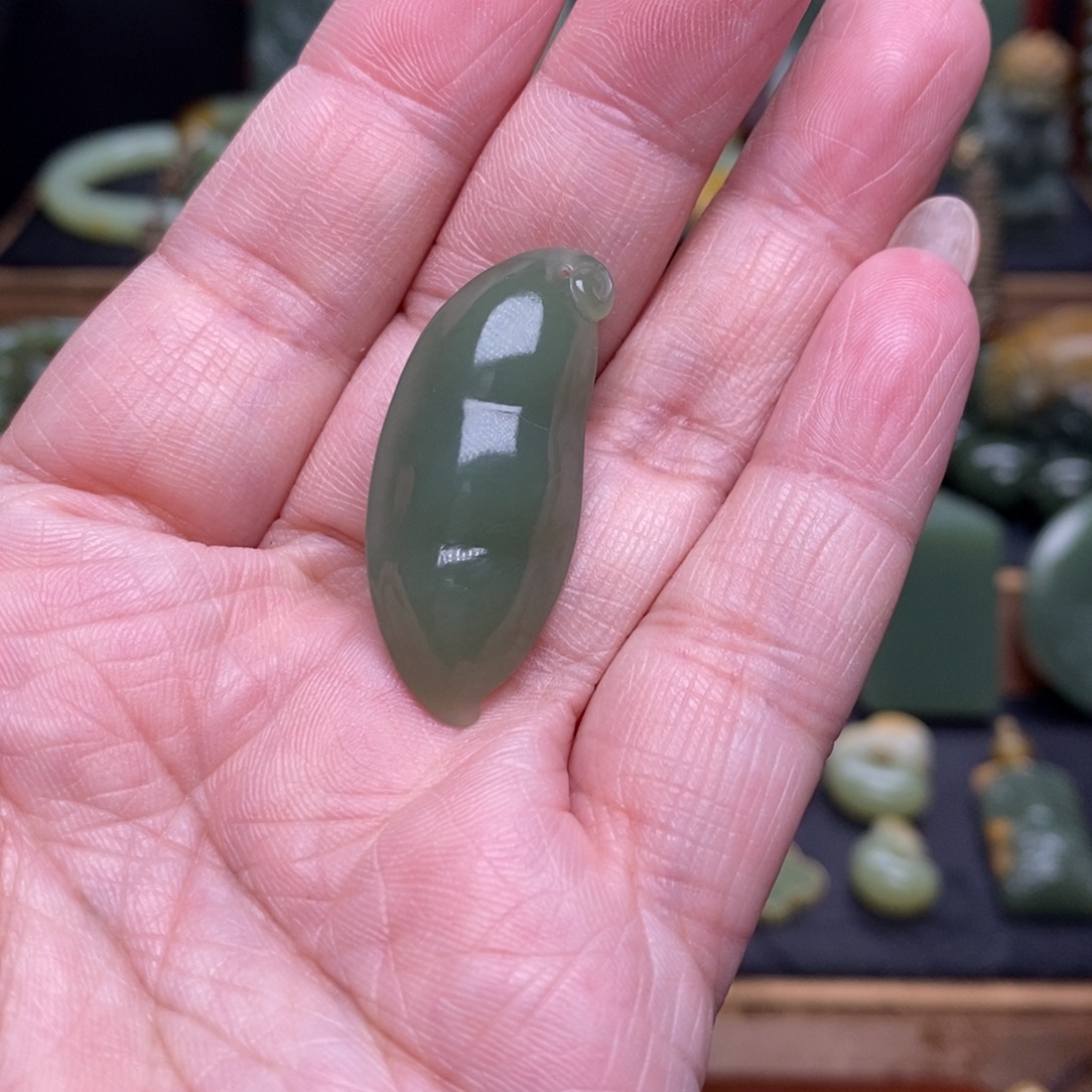 岫岩老玉（透闪石质玉）未镶嵌挂件