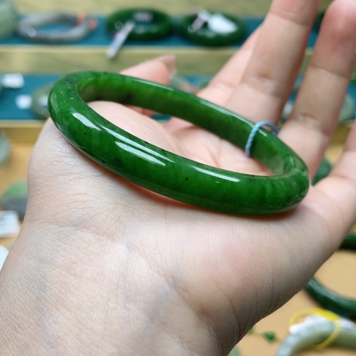 和田玉手镯62圈口  编号88未镶嵌