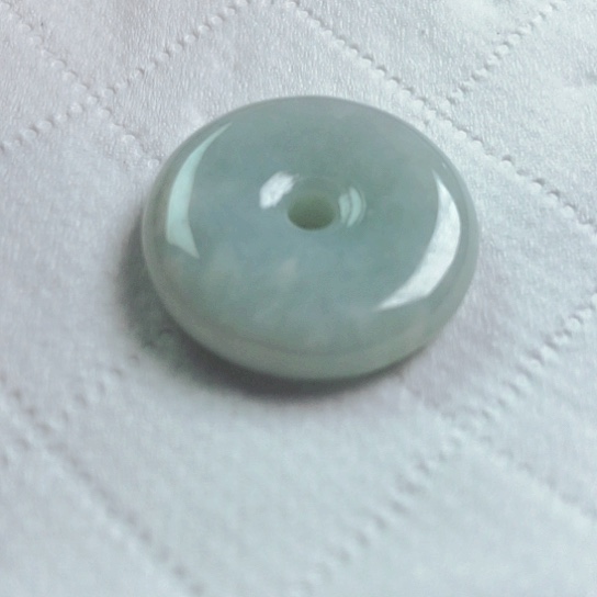 翡翠颈饰未镶嵌吊坠