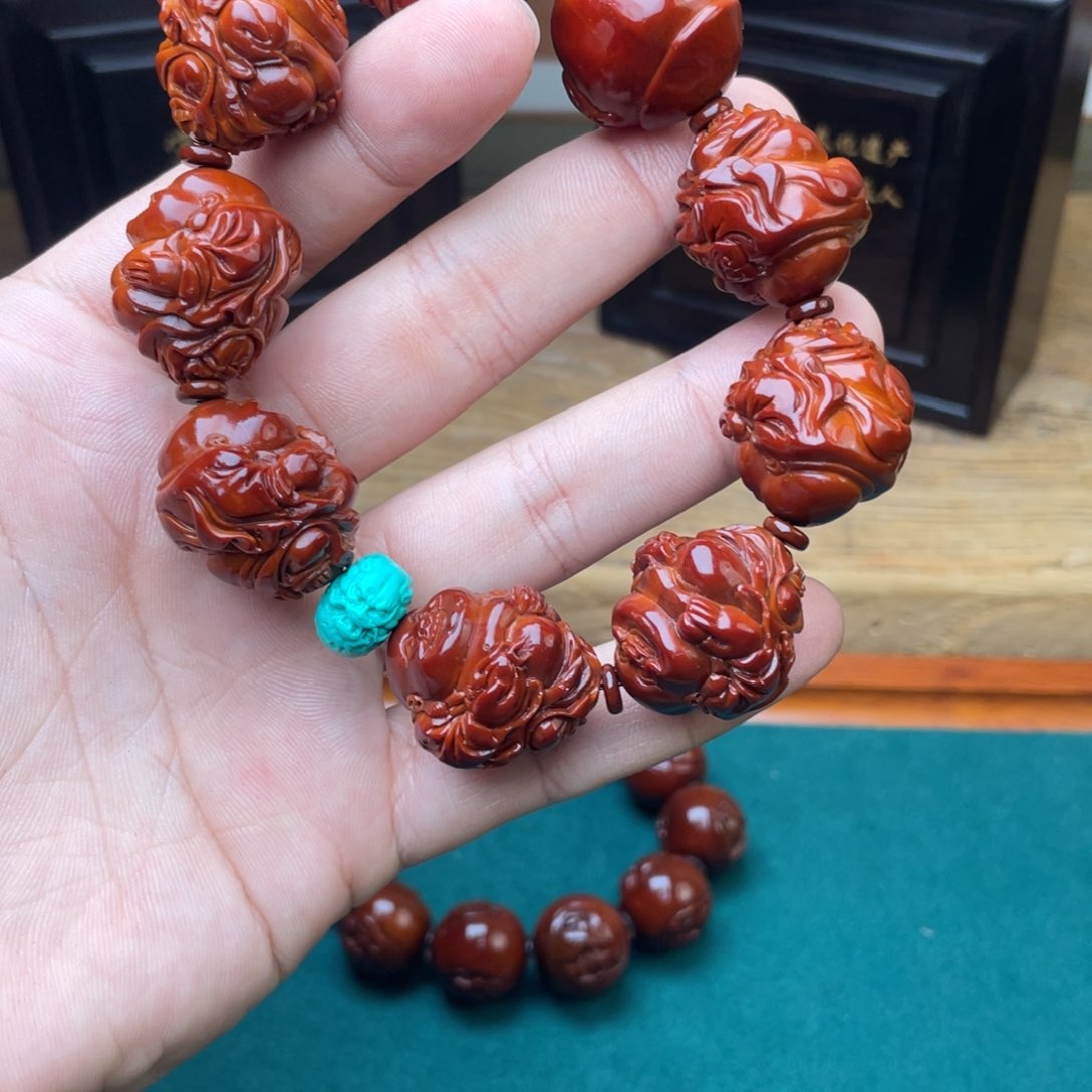 橄榄核吊坠M****g弥勒2.3表弟回血