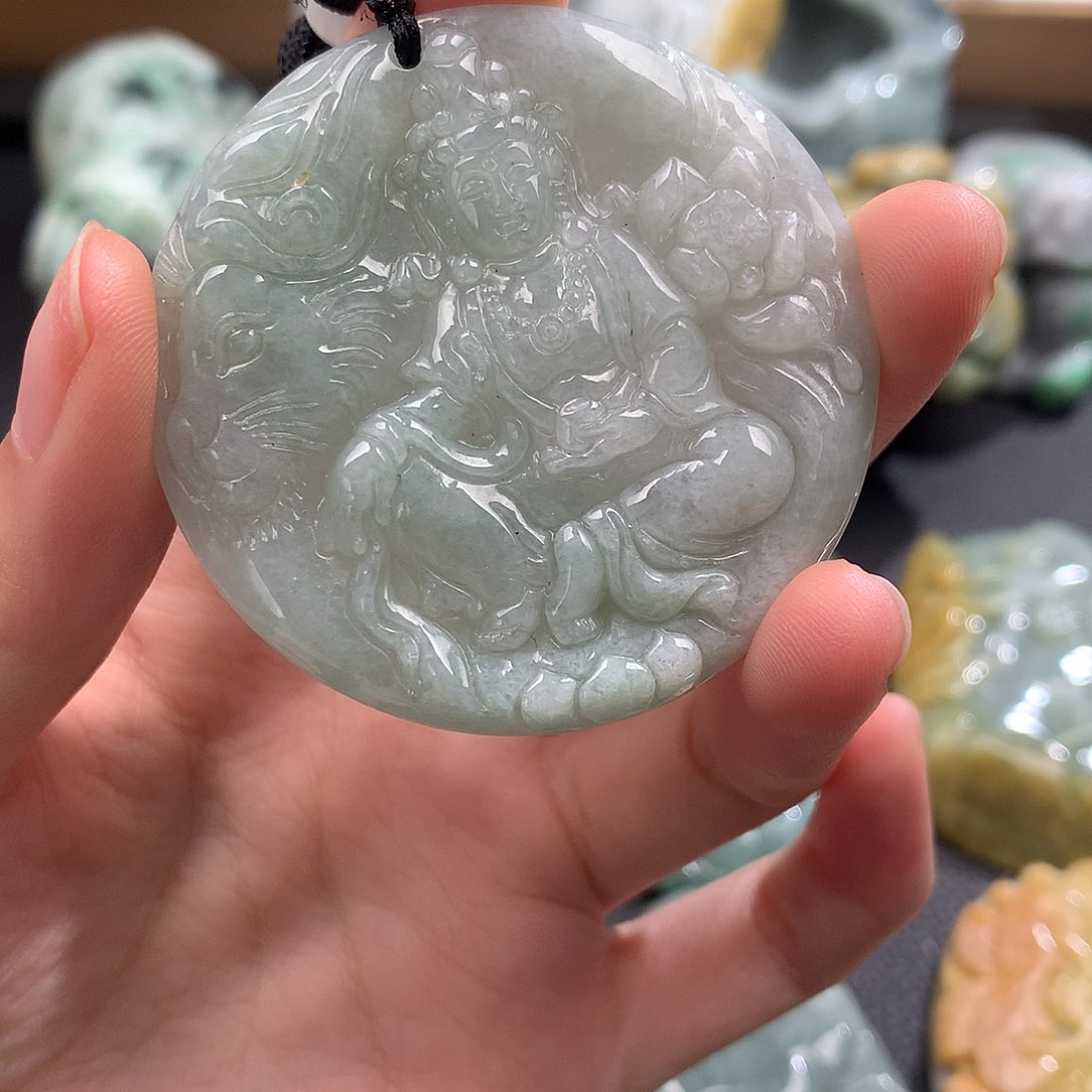 吊坠(不含链)未镶嵌翡翠