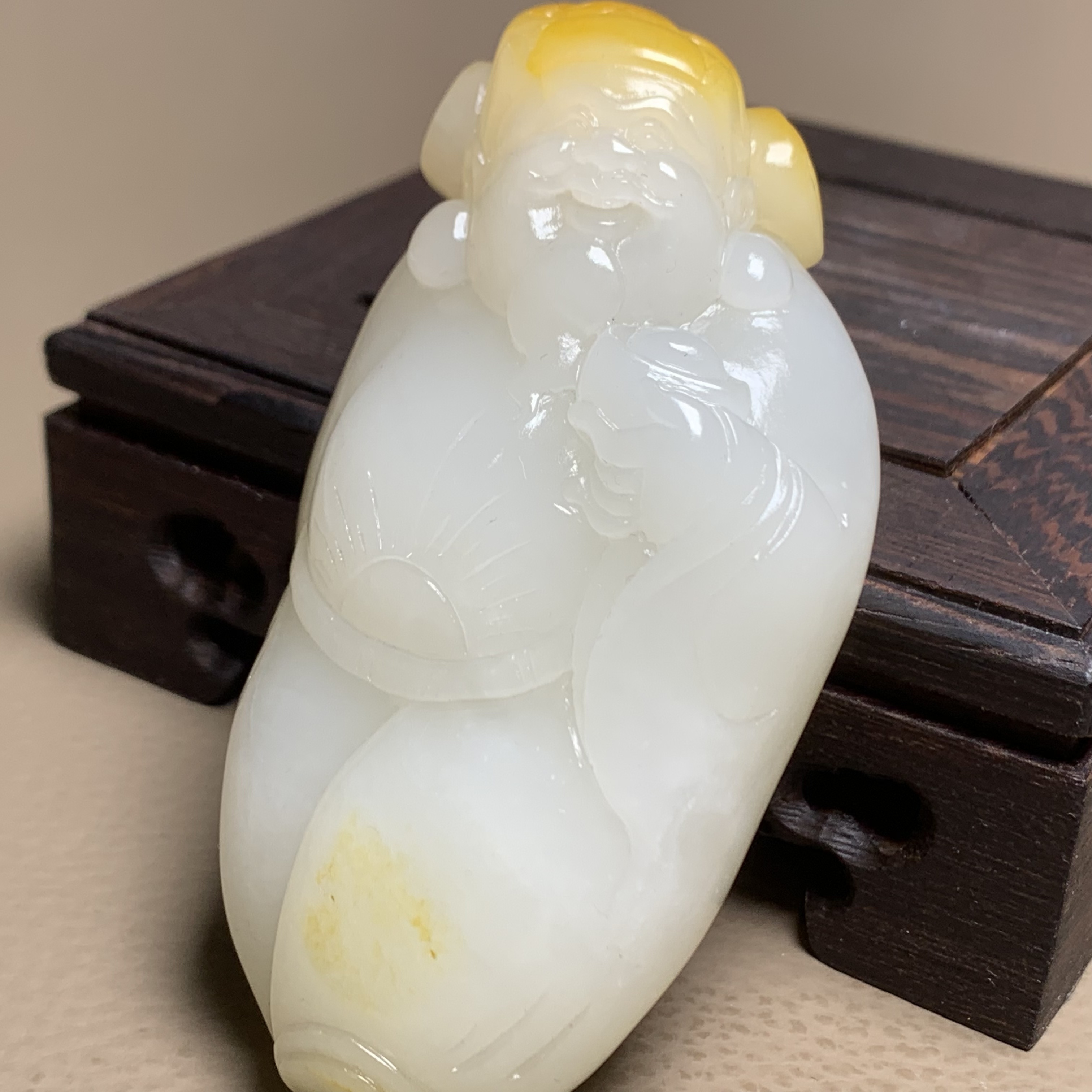 D588海川拍卖和田玉把件