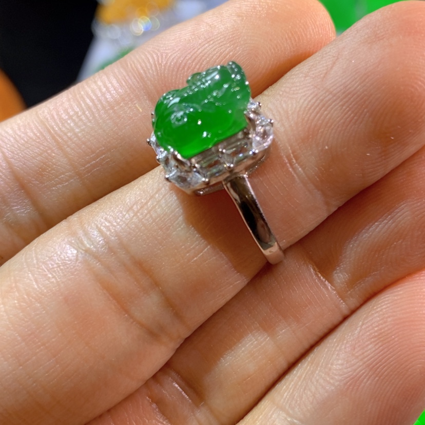 【闪购商品】翡翠挂件银S925镶嵌天然翡翠