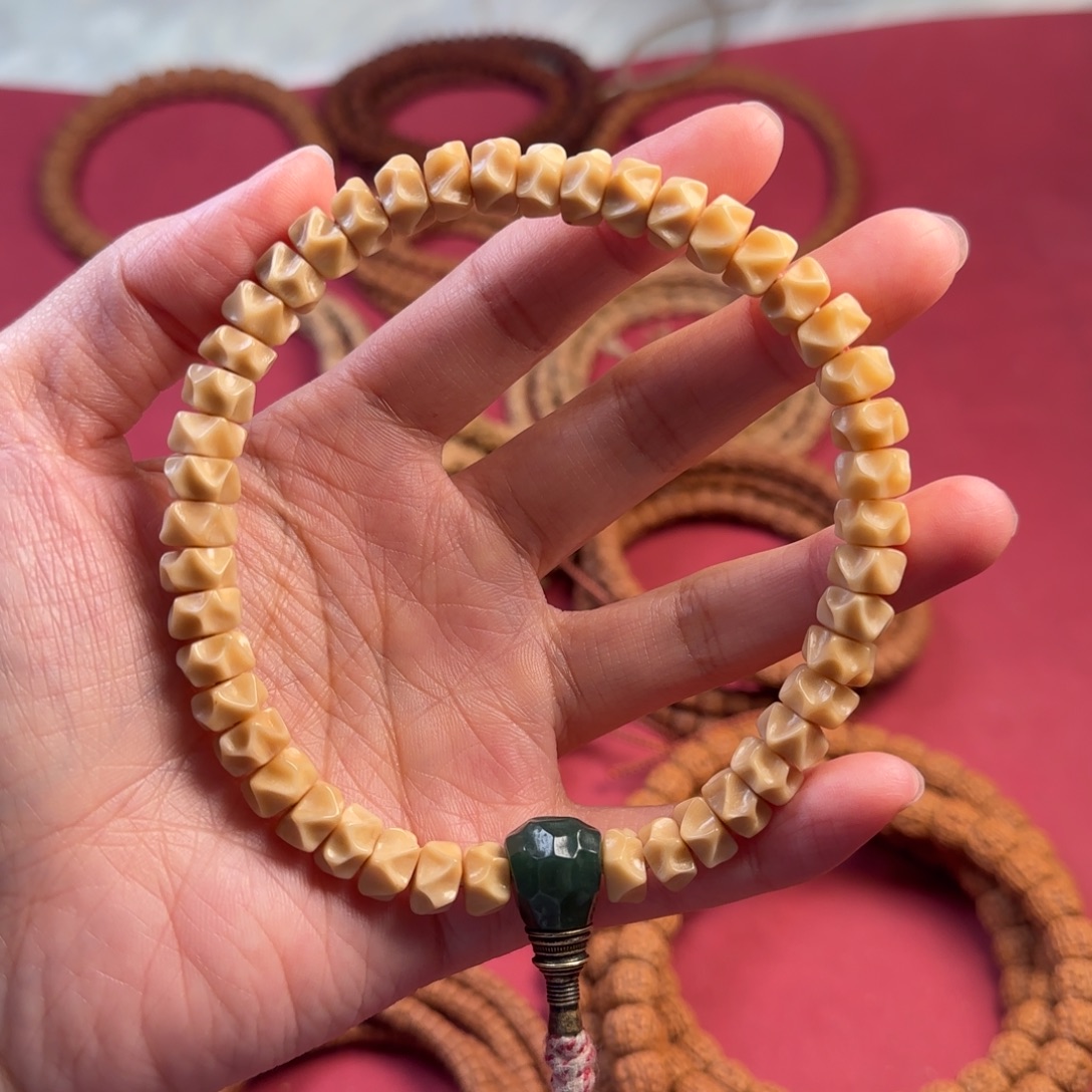 柏香籽/百香籽吊坠蛇骨