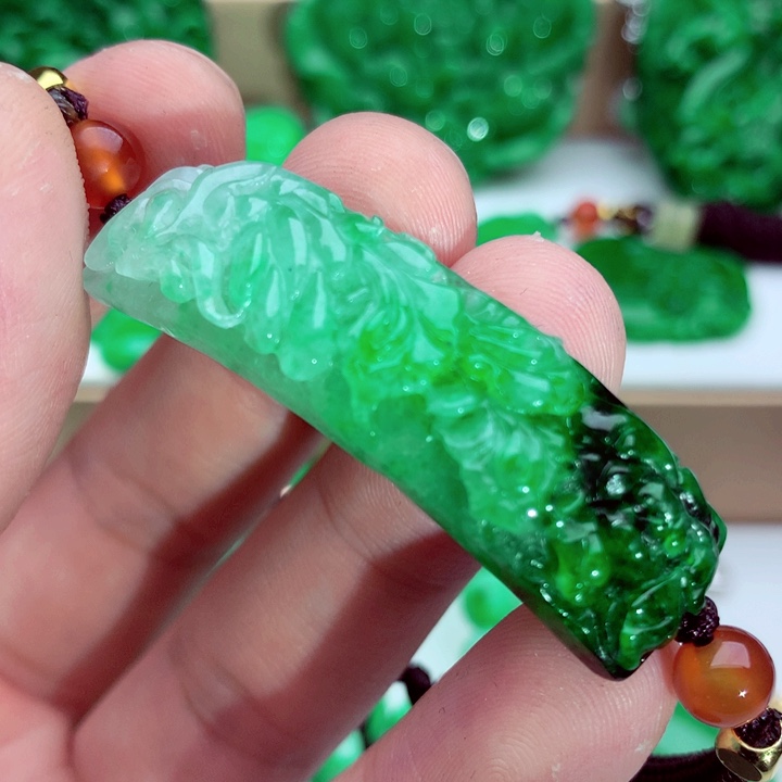 翡翠未镶嵌手链A货