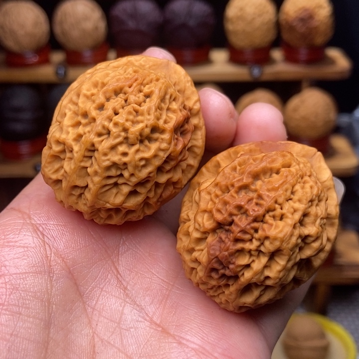 文玩核桃吊坠七星绣球21