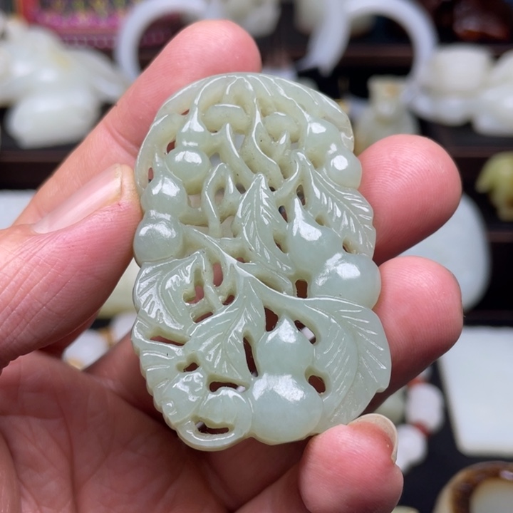 和田玉颈饰未镶嵌