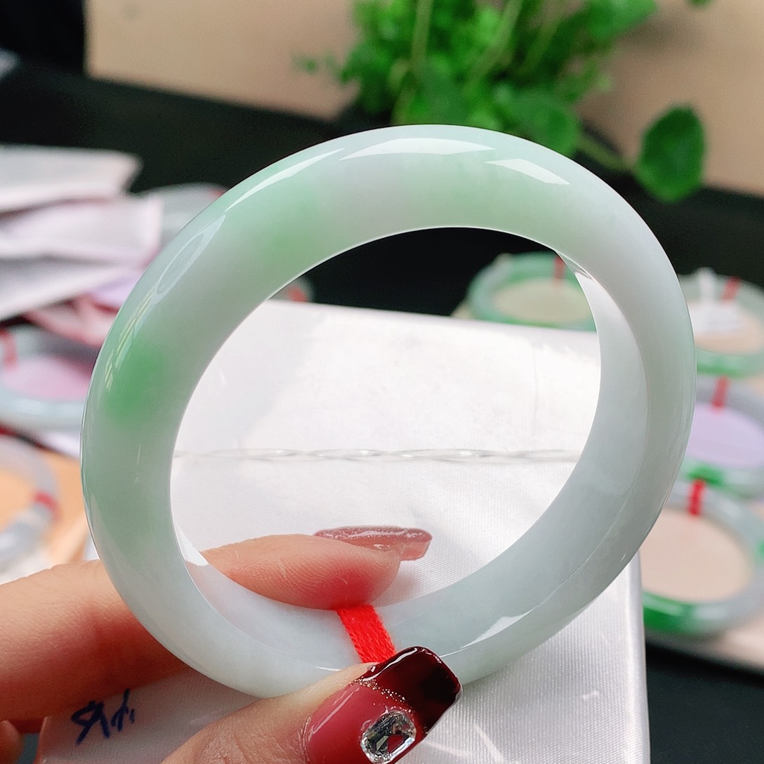 翡翠手镯未镶嵌天然翡翠手镯56