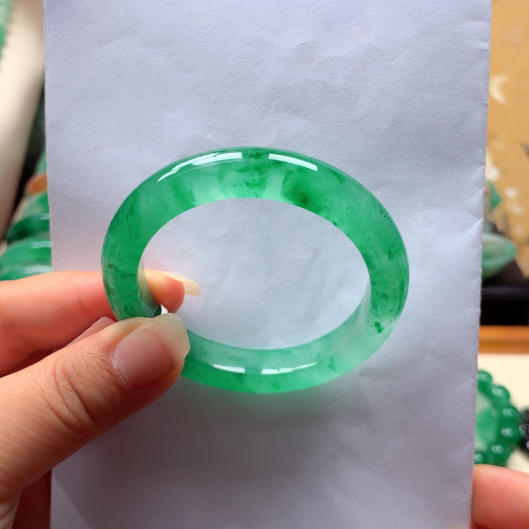 石英质玉未镶嵌手镯