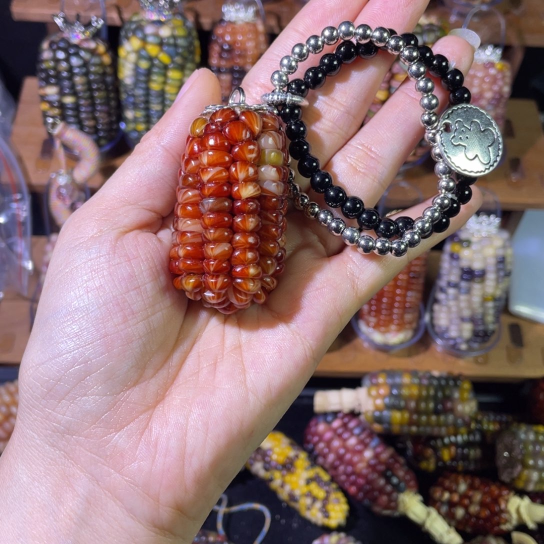 4897580087896799878998