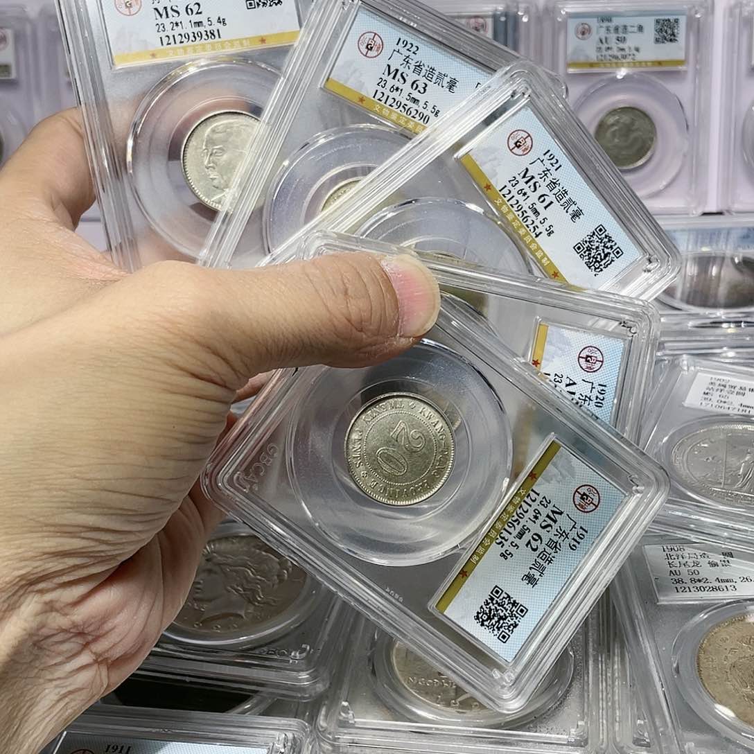 银⌓***心如图所说的那样是一组