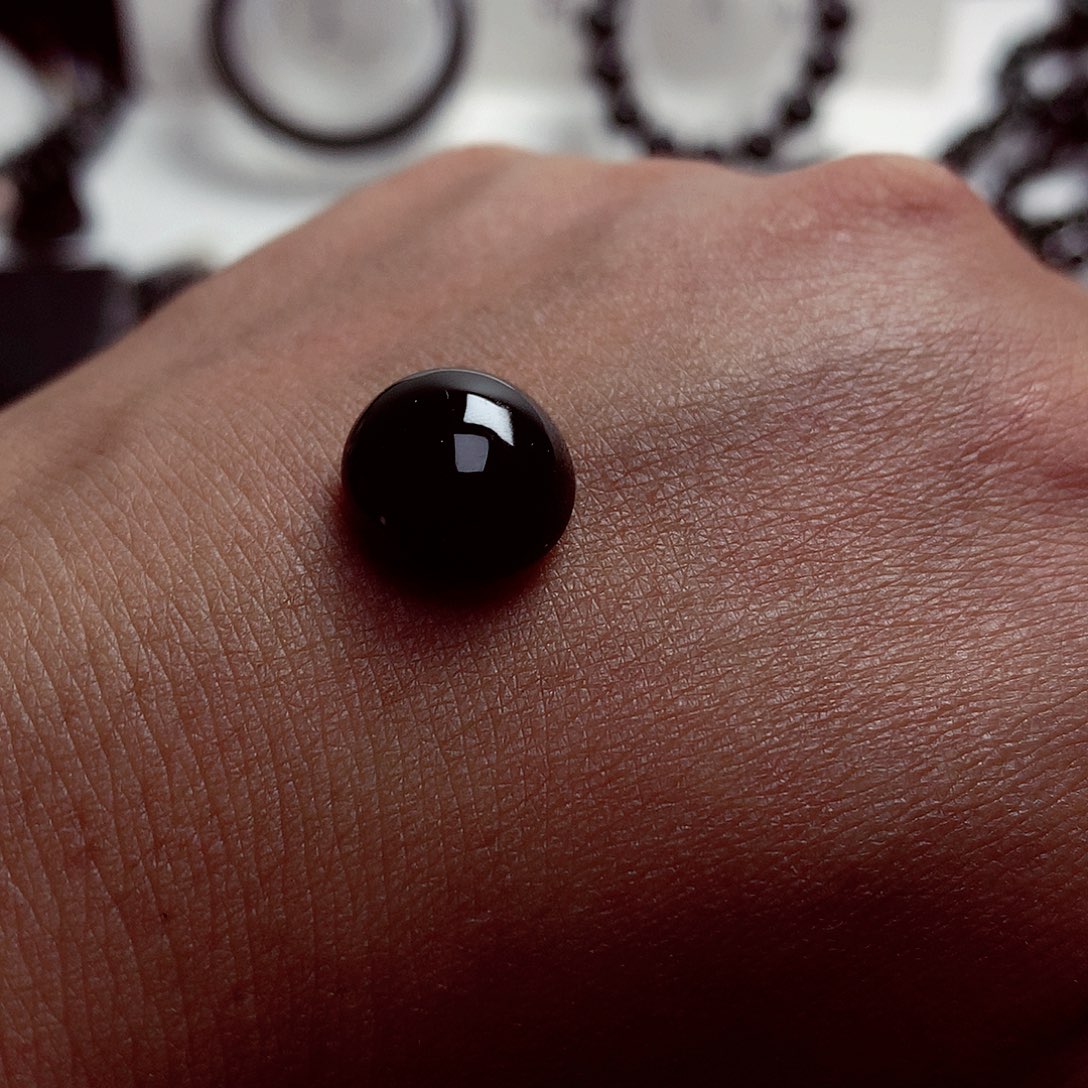 翡翠未镶嵌颈饰感****?天然翡翠