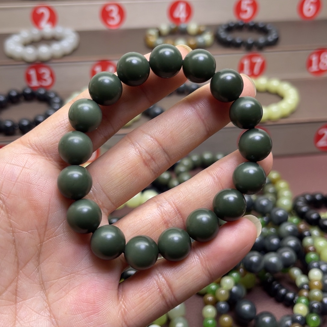 和田玉未镶嵌手链