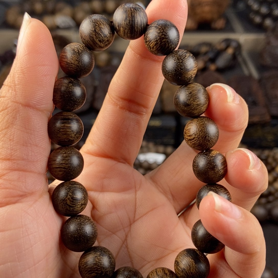 沉香手串蓝***云越南芽庄留疤玉化白棋楠