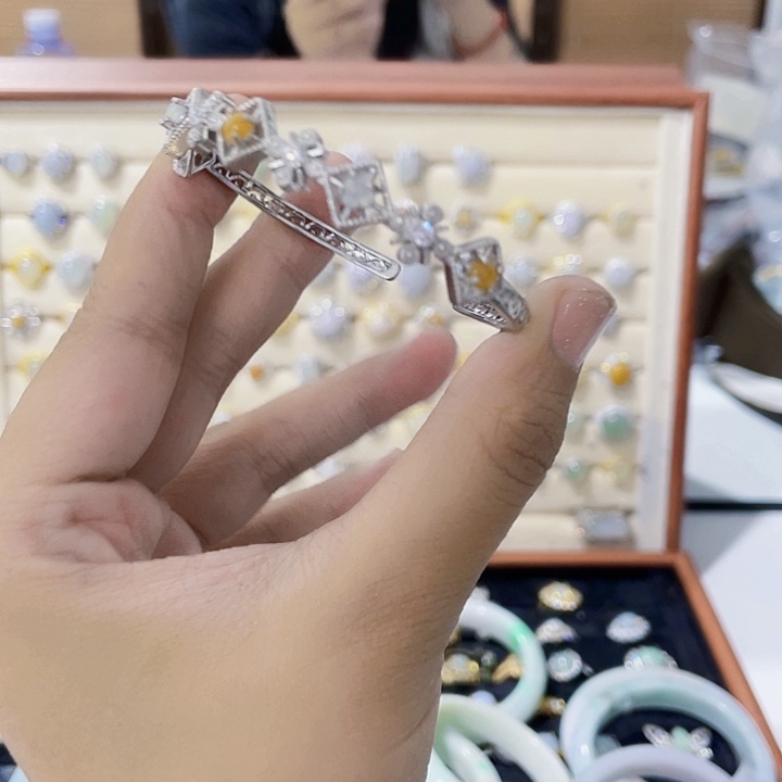 翡翠未镶嵌颈饰天然翡翠