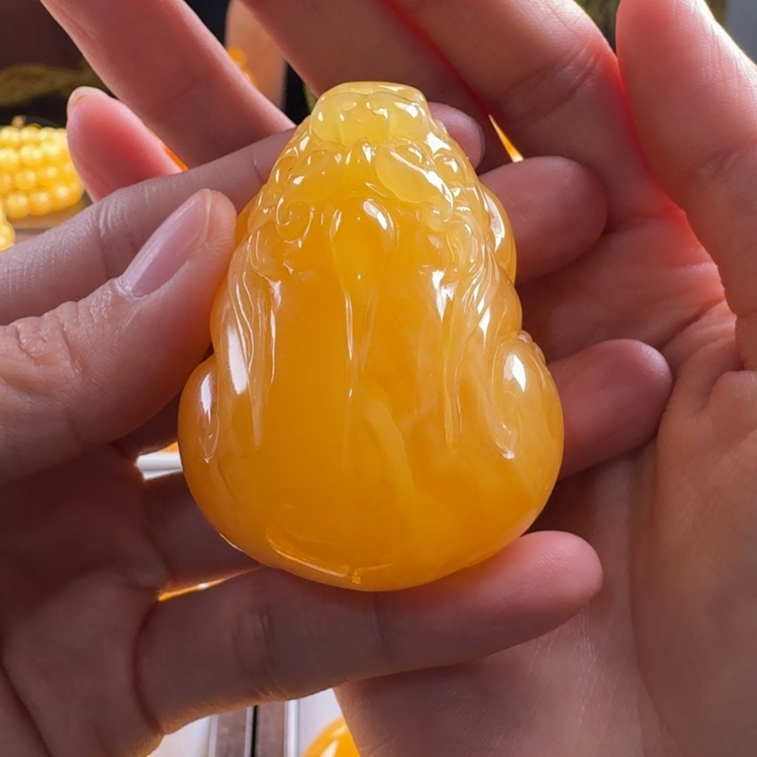 蜜蜡毛衣链未镶嵌瘦****你有微微粉矿