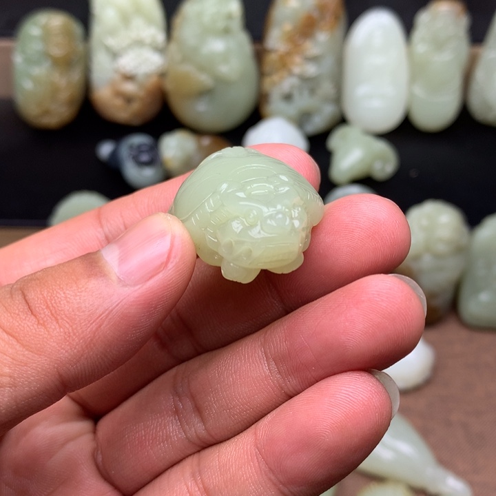 和田玉（糖玉）未镶嵌颈饰