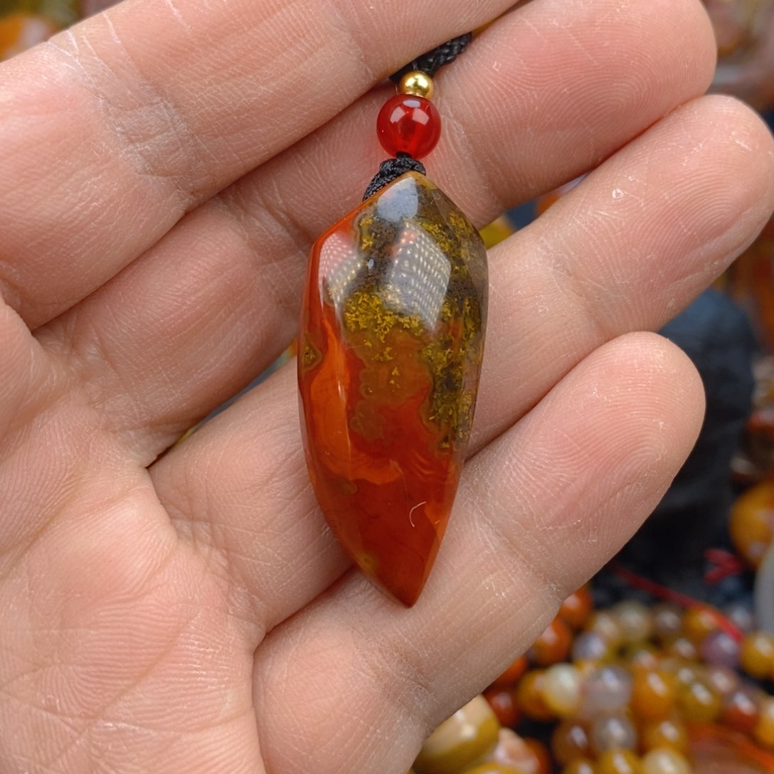 玛瑙/玉髓颈饰未镶嵌